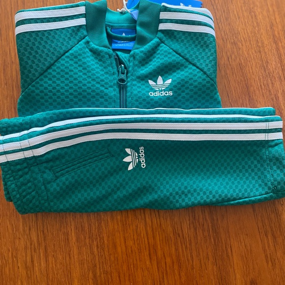 Brand new unisex emerald green Adidas 2 piece baby sports track suite. - Picture 3 of 5